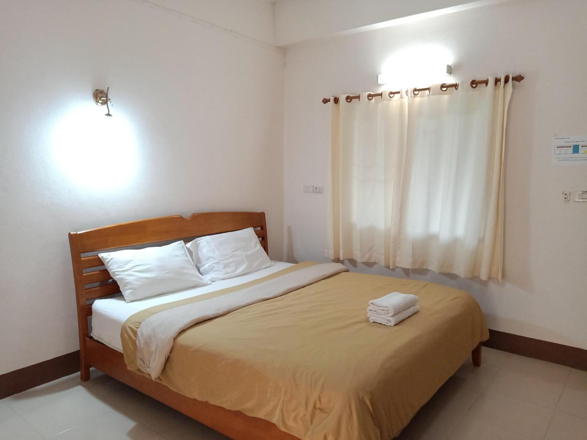 Phumchan Place Hotel パヤオ エクステリア 写真